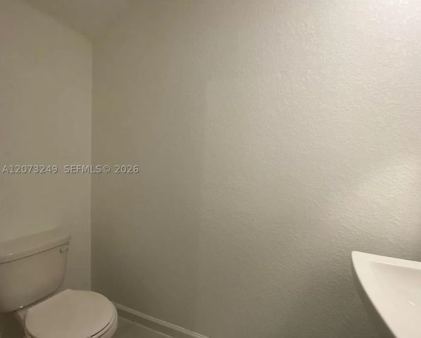 2810 NW 181st St, Miami Gardens, FL 33056
