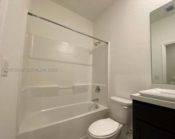2810 NW 181st St, Miami Gardens, FL 33056