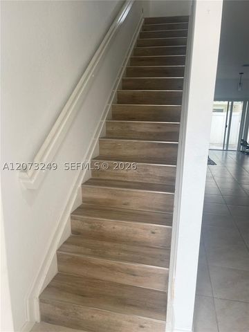 2810 NW 181st St, Miami Gardens, FL 33056