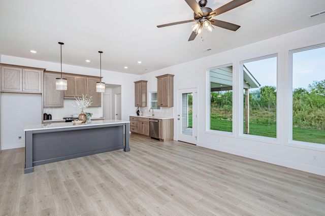 4600 CHAMBERS BAY DR, Columbia, MO 65201