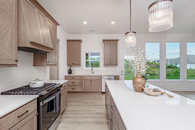 4600 CHAMBERS BAY DR, Columbia, MO 65201