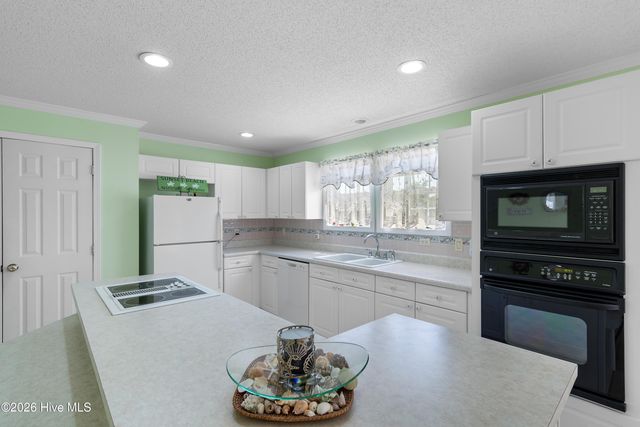 1100 Waterview Lane SW, Carolina Shores, NC 28467