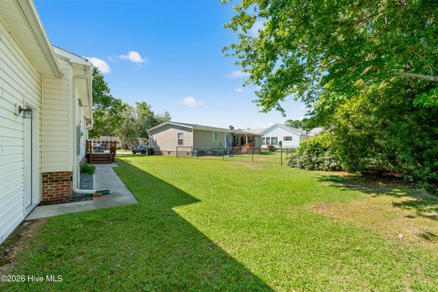 1100 Waterview Lane SW, Carolina Shores, NC 28467