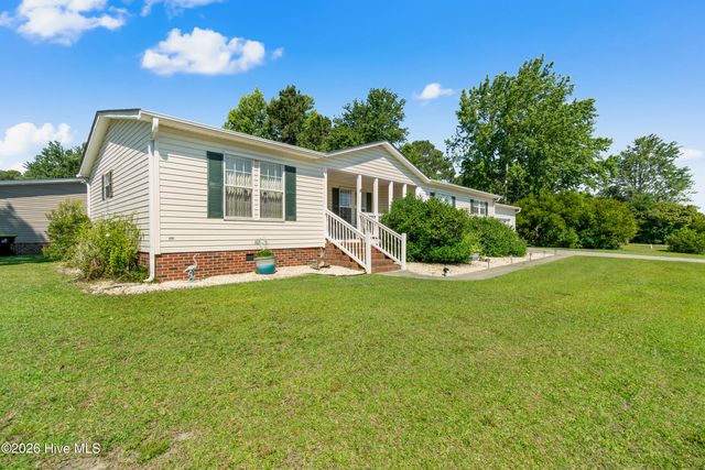 1100 Waterview Lane SW, Carolina Shores, NC 28467