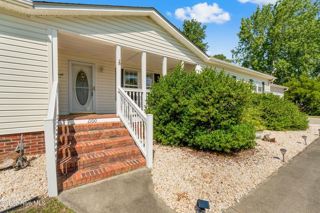 1100 Waterview Lane SW, Carolina Shores, NC 28467