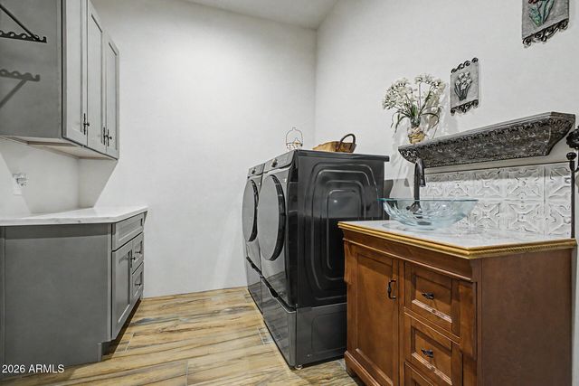 19211 W SELDON Lane, Waddell, AZ 85355