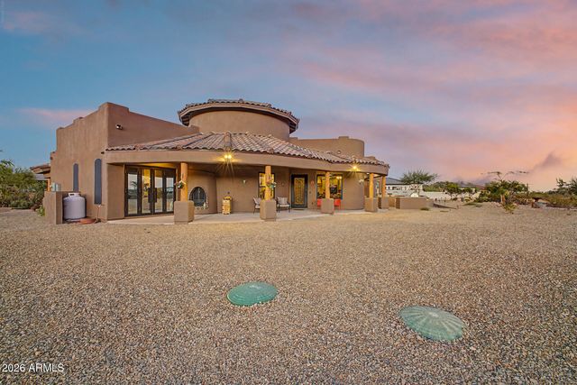 19211 W SELDON Lane, Waddell, AZ 85355