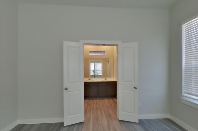 9835 Willow Creek Commerce Drive 109, Tomball, TX 77375