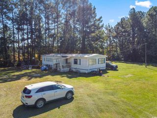 3798 Old Reaves Ferry Rd., Conway, SC 29526