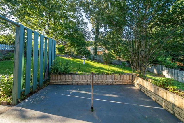 102 Dahlia St, Hot Springs, AR 71913