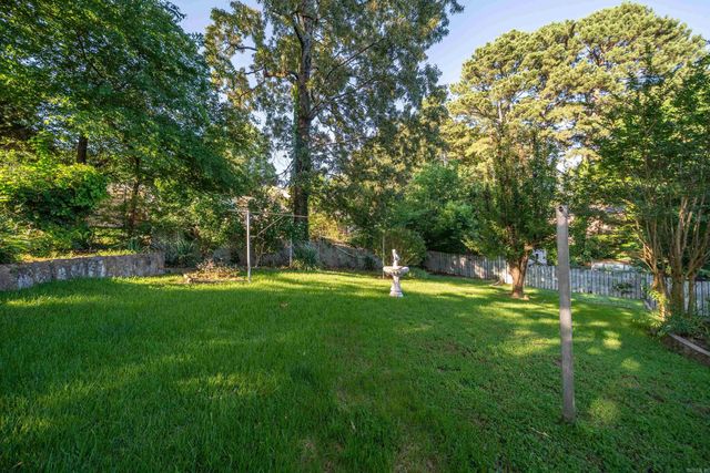102 Dahlia St, Hot Springs, AR 71913