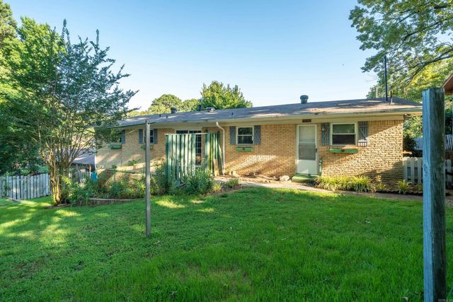 102 Dahlia St, Hot Springs, AR 71913