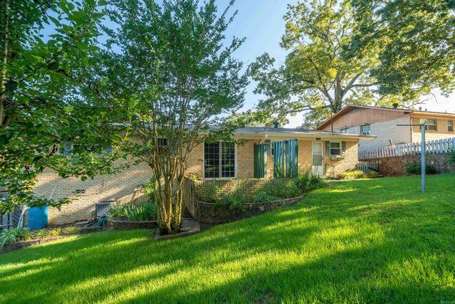 102 Dahlia St, Hot Springs, AR 71913