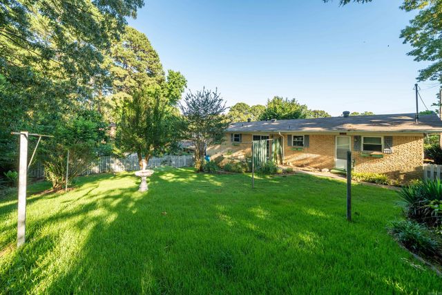 102 Dahlia St, Hot Springs, AR 71913