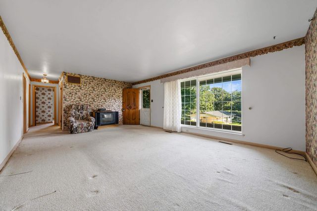 102 Dahlia St, Hot Springs, AR 71913