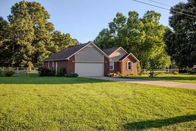 4019 Belle Orchard Dr, Fayetteville, TN 37334