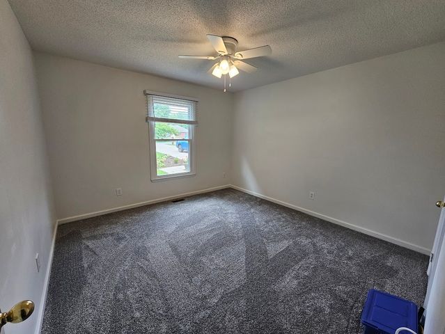 4019 Belle Orchard Dr, Fayetteville, TN 37334