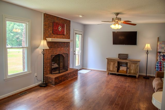 4019 Belle Orchard Dr, Fayetteville, TN 37334