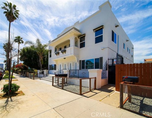 1113 Pacific Ave, Long Beach, CA 90813