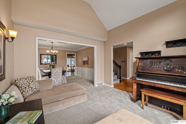 6728 S 162nd Avenue, Omaha, NE 68135