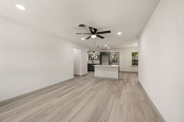 3557 Montreal Circle, Haltom City, TX 76117