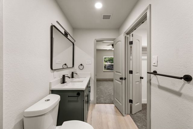 3557 Montreal Circle, Haltom City, TX 76117