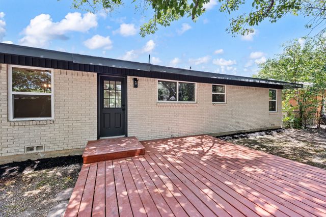 3557 Montreal Circle, Haltom City, TX 76117