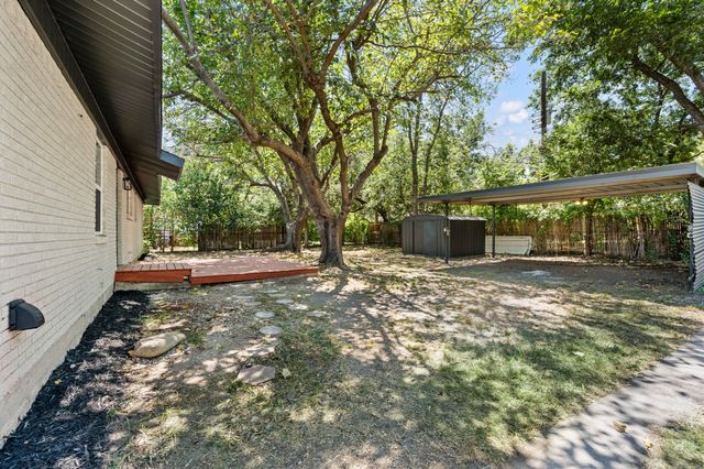 3557 Montreal Circle, Haltom City, TX 76117