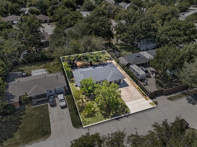 3557 Montreal Circle, Haltom City, TX 76117