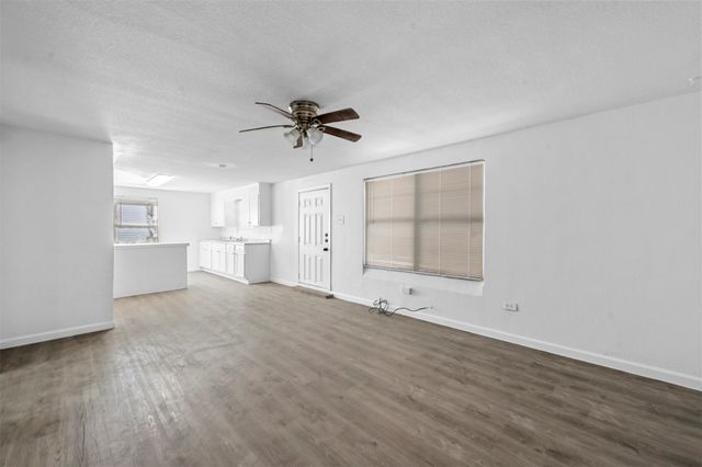 120 E Monterey Street, Denison, TX 75021