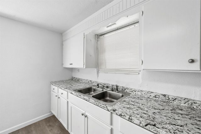 120 E Monterey Street, Denison, TX 75021