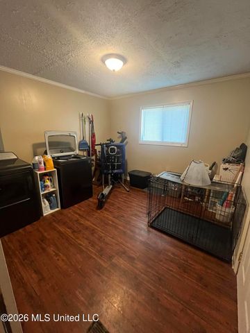 1976 N Cresthill, Southaven, MS 38671