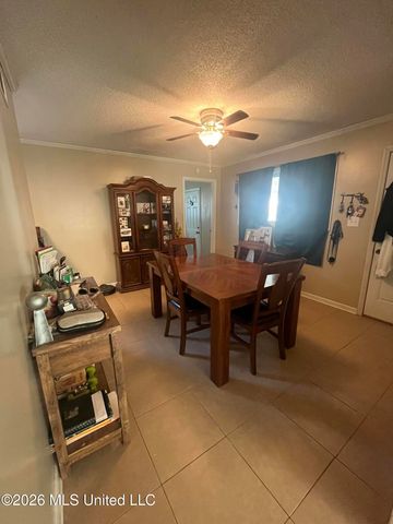 1976 N Cresthill, Southaven, MS 38671