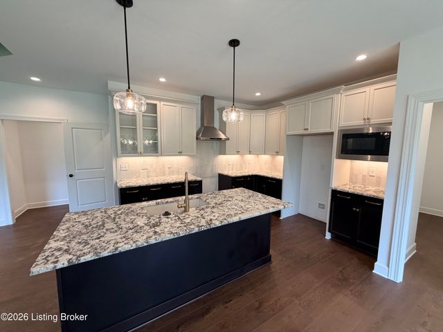 13000 Pond Creek Dr, Goshen, KY 40026