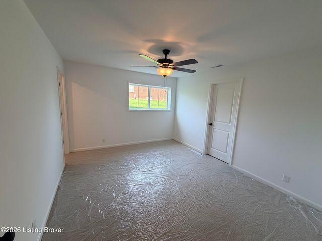 13000 Pond Creek Dr, Goshen, KY 40026