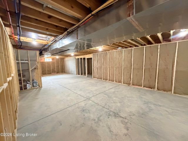 13000 Pond Creek Dr, Goshen, KY 40026