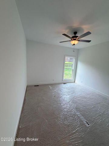 13000 Pond Creek Dr, Goshen, KY 40026