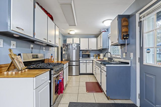 3766 County Road W 200 S, Russiaville, IN 46979