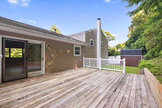 22 Knollwood Road, Cortlandt Manor, NY 10567