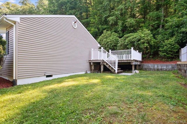 22 Knollwood Road, Cortlandt Manor, NY 10567