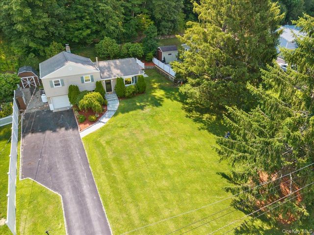 22 Knollwood Road, Cortlandt Manor, NY 10567