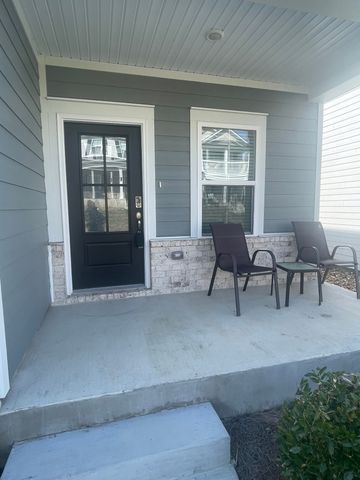 1520 Henderson Point Aly, Hermitage, TN 37076