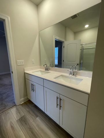 1520 Henderson Point Aly, Hermitage, TN 37076