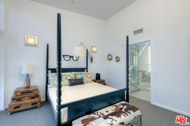 4151 Redwood Avenue 214, Los Angeles, CA 90066
