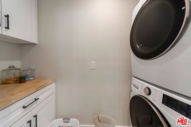 14333 Tiara Street, Van Nuys, CA 91401