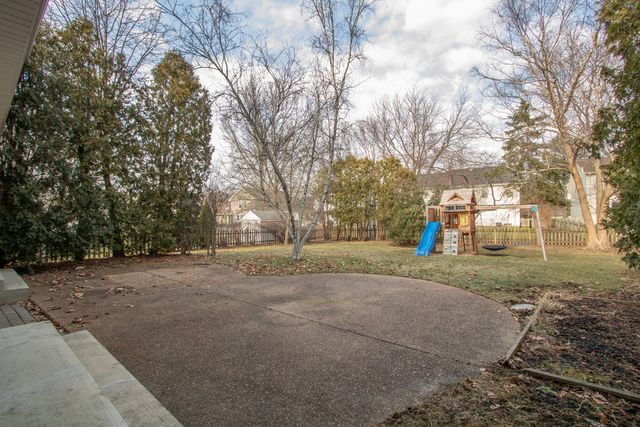 246 Montclair Road, Vernon Hills, IL 60061