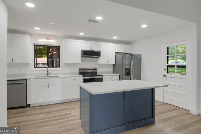 3486 CENTERVILLE Lane, Snellville, GA 30039