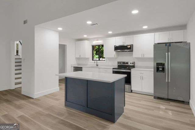 3486 CENTERVILLE Lane, Snellville, GA 30039