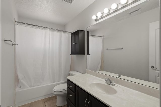 1243 Mirador Loop NE, Rio Rancho, NM 87144