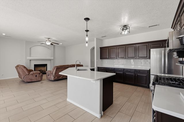 1243 Mirador Loop NE, Rio Rancho, NM 87144